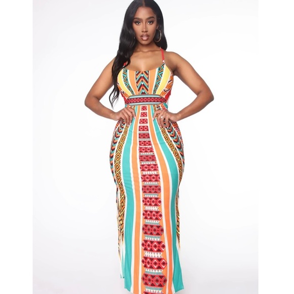Fashion Nova Sunset Beach Maxi - Picture 2 of 3
